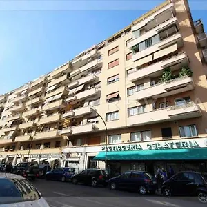 Elettra Luxury , Rome Italie